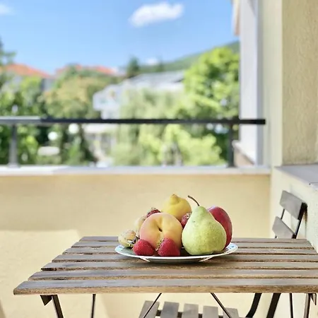 Apartment Central Seaview For 4 Guests Sveti Vlas