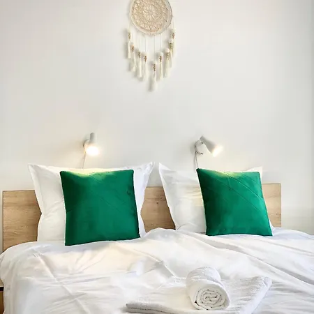 Central Seaview For 4 Guests Apartment