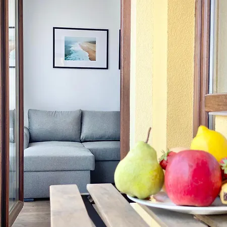 Central Seaview For 4 Guests *