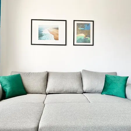 Central Seaview For 4 Guests *