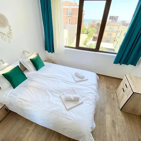Central Seaview For 4 Guests Apartment *