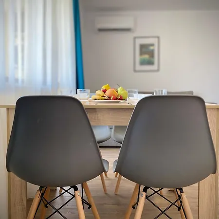 Central Seaview For 4 Guests Sveti Vlas