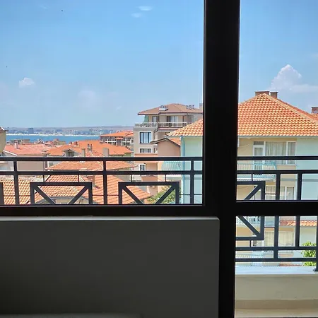 Central Seaview For 4 Guests Apartment