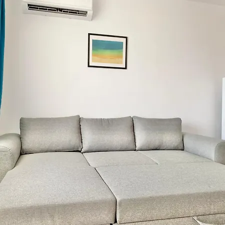 Central Seaview For 4 Guests *