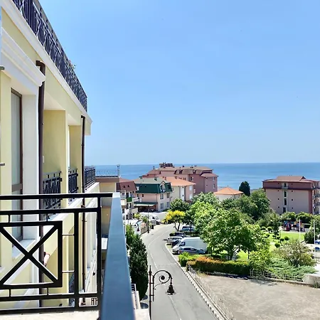 Central Seaview For 4 Guests *