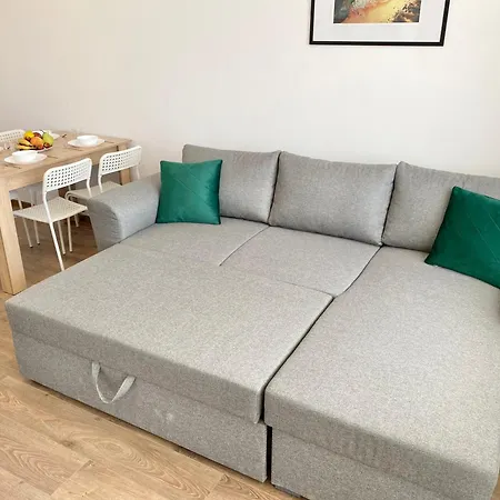 Central Seaview For 4 Guests Apartment